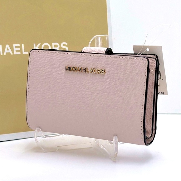 Michael Medium Crossgrain Leather Bifold Wallet
Powder Blush 
NWT - Picture 1 of 14